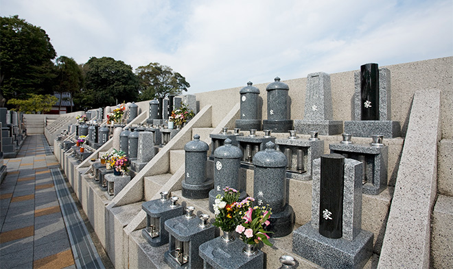 Cタイプ 期限を決めて墓地の使用権を取得し、期限が過ぎれば合祀墓に移すタイプ